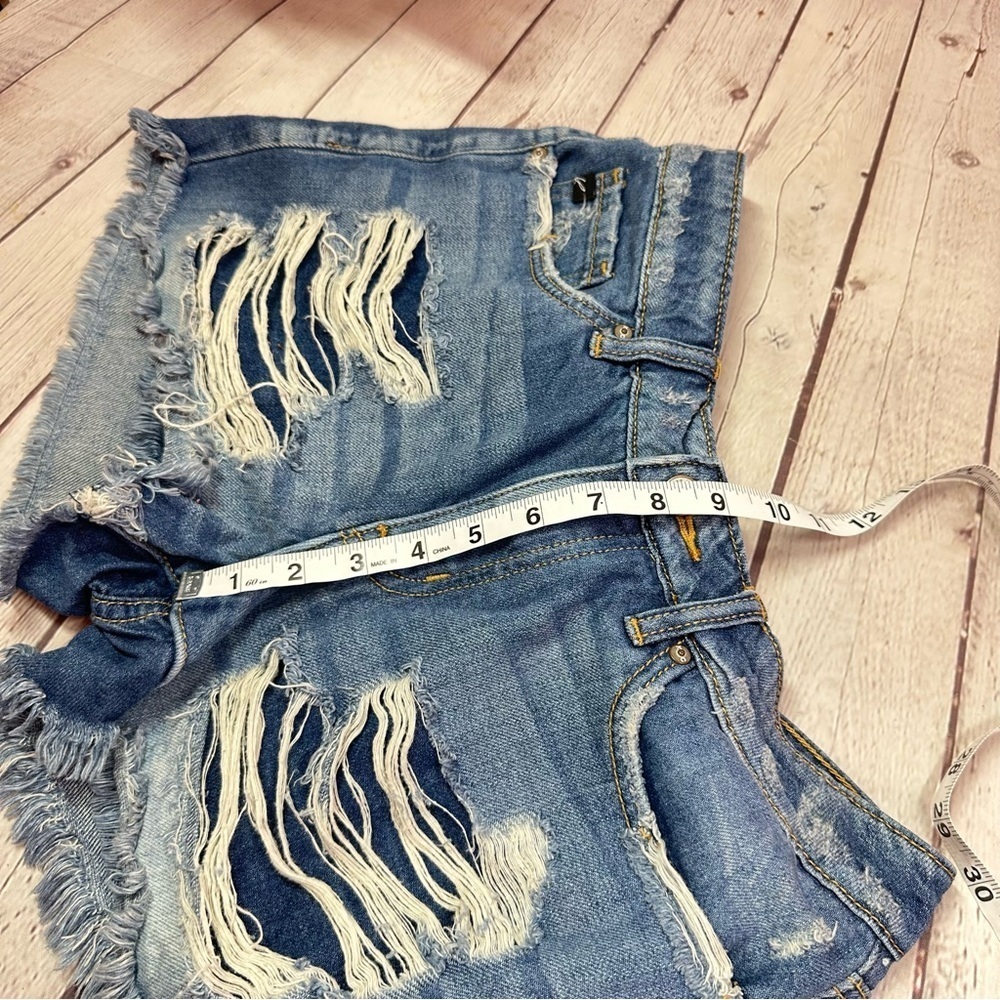 KanCan Blue Distressed Jean cut off Shorts sz 7 27 boho festival beach raw hem - Picture 4 of 8